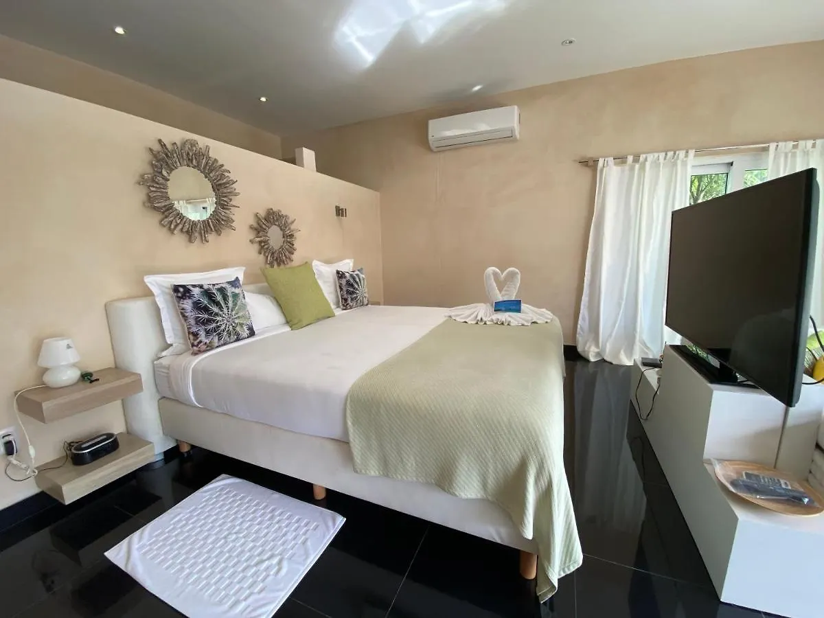 Casa-22 Luxury Boutique Hotel Sosua 3*,